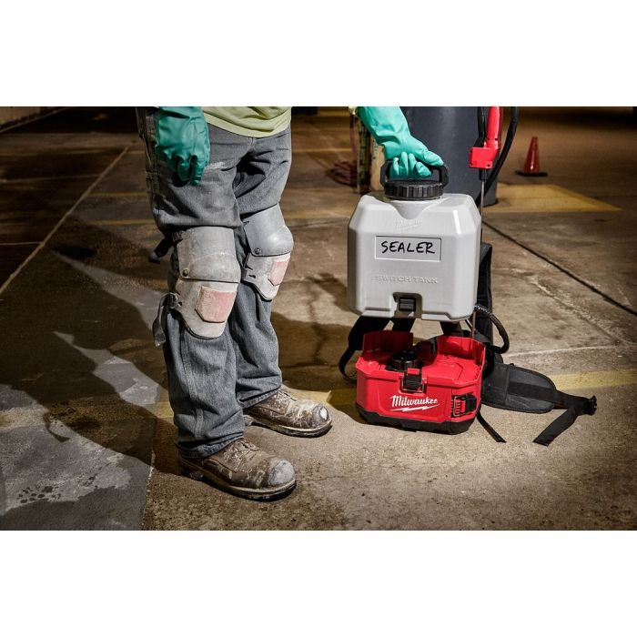 【新商品】ミルウォーキー　M18™ SWITCH TANK™ 給水タンク ポンプベース　M18 BPFPH-0 EMEA